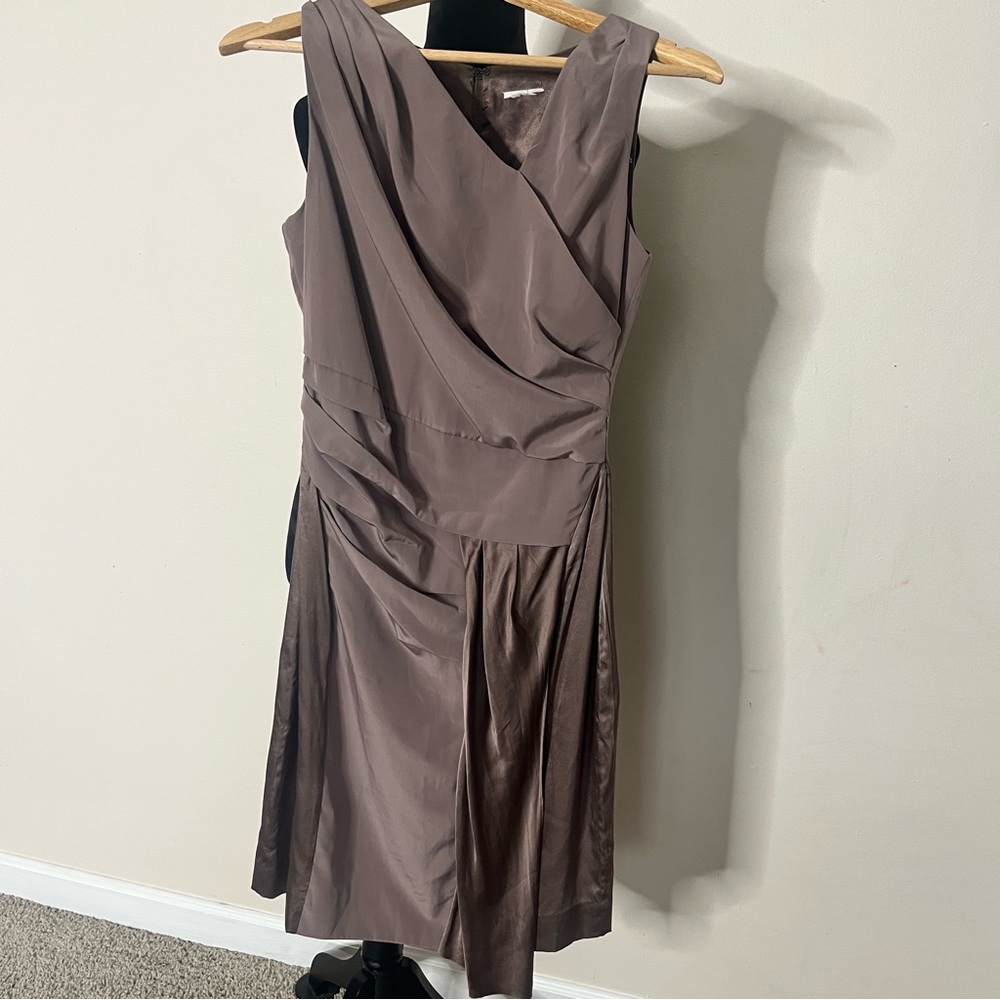 2 B Rych Women’s Taupe Sleeveless Knee Length Silk Cocktail Dress Sz XS - Picture 11 of 14